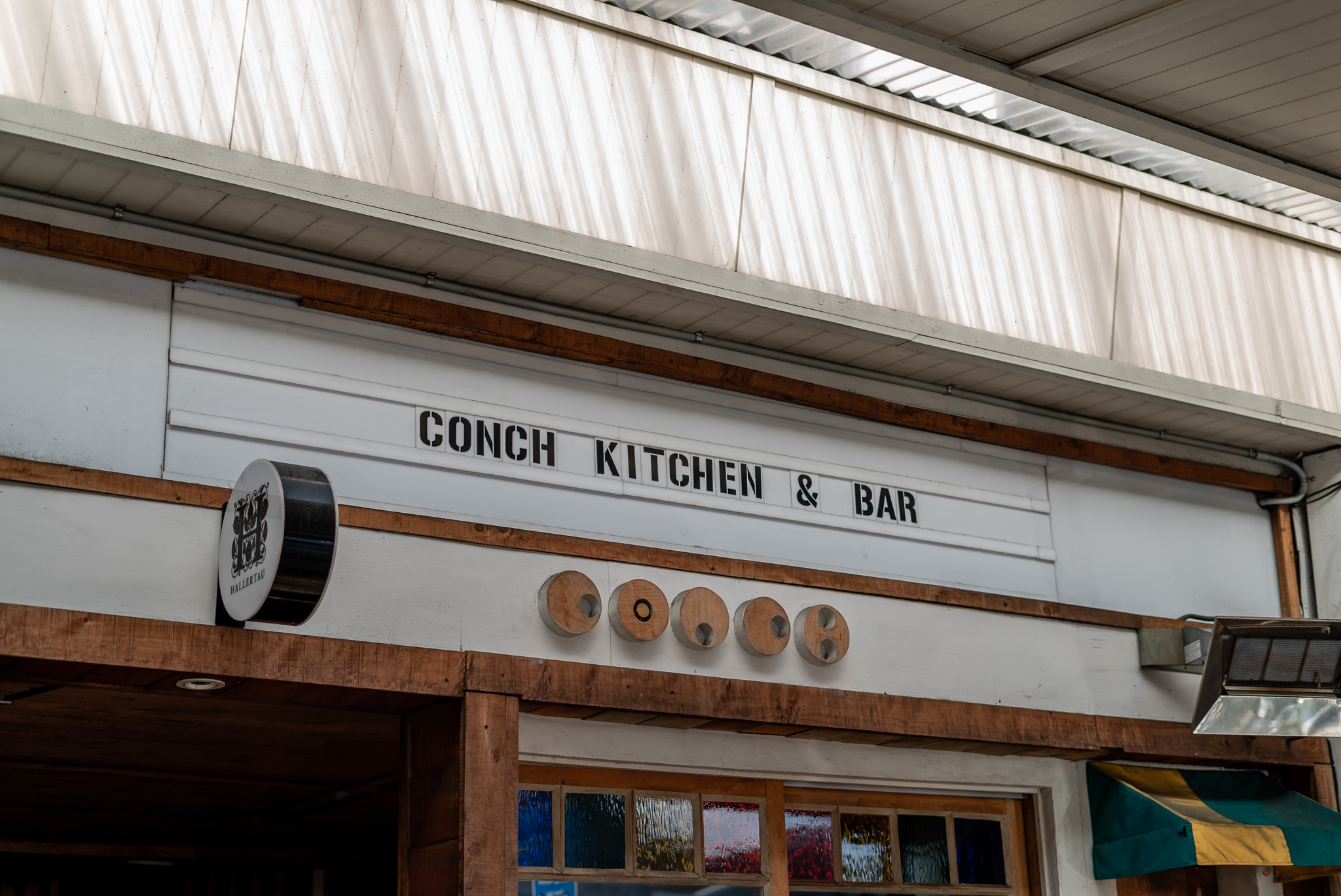 conch kitchen and bar